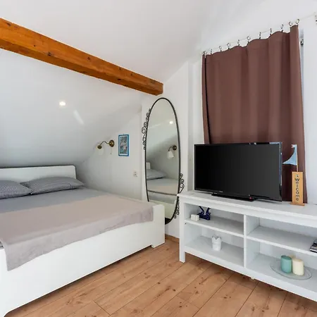 Zoricic Apartament *